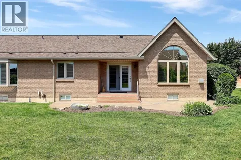1099 Imperial Crescent Windsor ON N9G 2T4