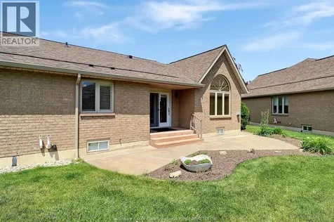 1099 Imperial Crescent Windsor ON N9G 2T4