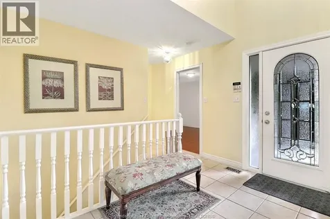 1099 Imperial Crescent Windsor ON N9G 2T4