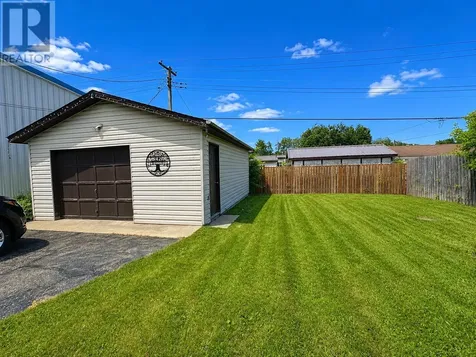 128 Dickenson Road Balmertown ON P0V 1C0