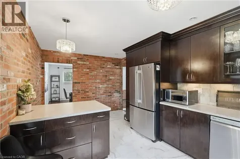 33 Debora Drive Grimsby ON L3M 4J1