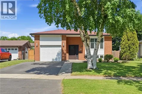 33 Debora Drive Grimsby ON L3M 4J1