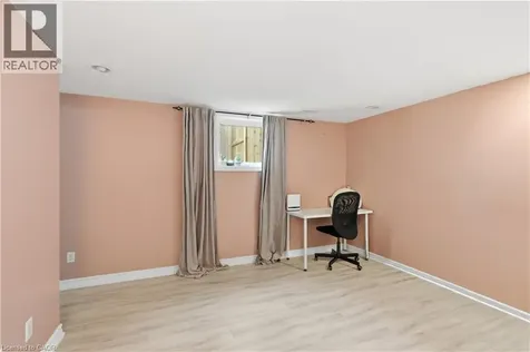 33 Debora Drive Grimsby ON L3M 4J1