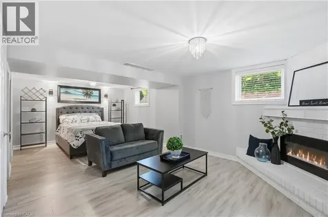 33 Debora Drive Grimsby ON L3M 4J1