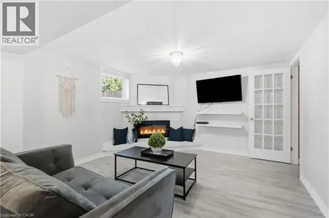 33 Debora Drive Grimsby ON L3M 4J1