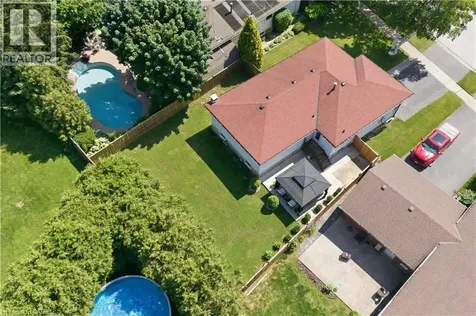 33 Debora Drive Grimsby ON L3M 4J1