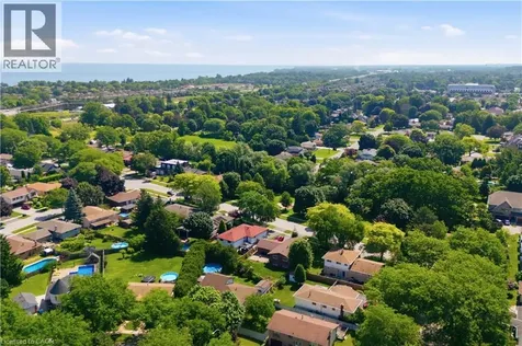 33 Debora Drive Grimsby ON L3M 4J1