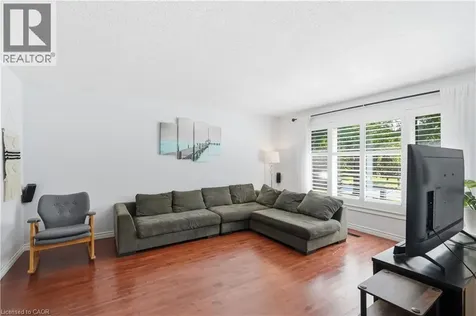 33 Debora Drive Grimsby ON L3M 4J1