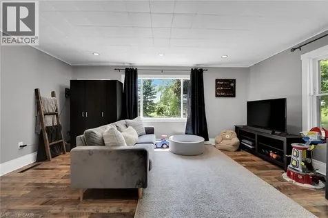 1216 Sawmill Road Ancaster ON L9G 3L1