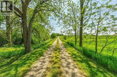 1216 Sawmill Road Ancaster ON L9G 3L1