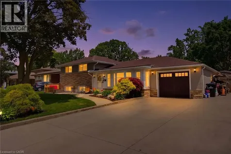 29 Woodland Drive Cambridge ON N1R 2X7