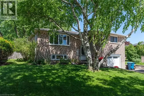 18 Mayberry Place Stratford ON N5A 6Z7