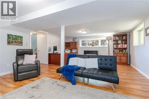 18 Mayberry Place Stratford ON N5A 6Z7