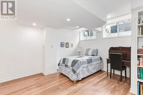 16 Greaves Avenue Collingwood ON L9Y 0Z5