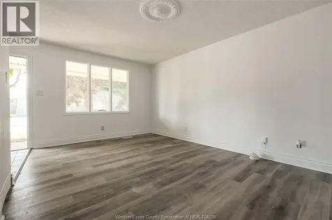 3309 Aurora Drive Windsor ON N8R 1Y9