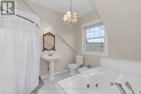 2026 River Road West Wasaga Beach ON L9Z 2W1