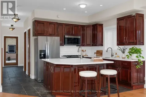 2026 River Road West Wasaga Beach ON L9Z 2W1