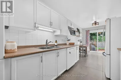 121 Cedarock Drive Ottawa ON K2M 2H5