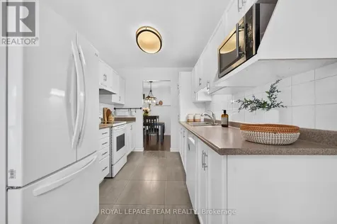 121 Cedarock Drive Ottawa ON K2M 2H5