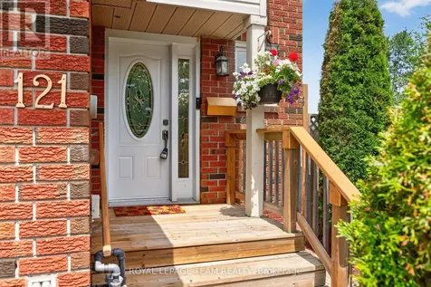 121 Cedarock Drive Ottawa ON K2M 2H5