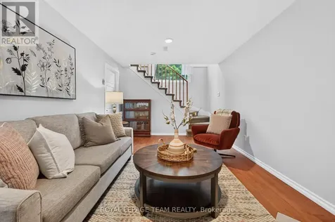 121 Cedarock Drive Ottawa ON K2M 2H5