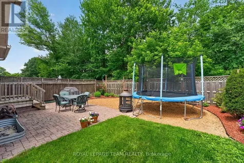 121 Cedarock Drive Ottawa ON K2M 2H5