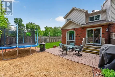 121 Cedarock Drive Ottawa ON K2M 2H5