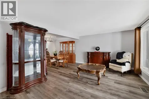 965 Highland Road East Stoney Creek ON L8J 3G1