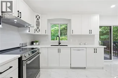 292 Thorncrest Drive Waterloo ON N2L 5R5