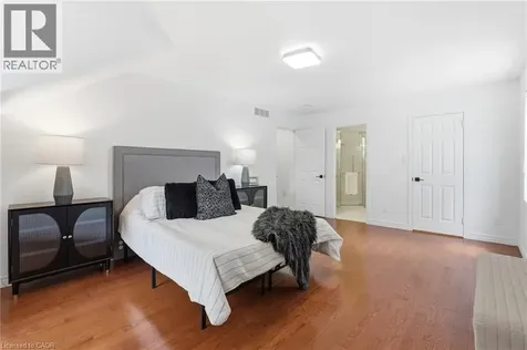 292 Thorncrest Drive Waterloo ON N2L 5R5
