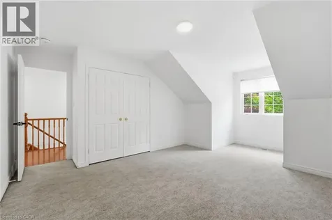 292 Thorncrest Drive Waterloo ON N2L 5R5