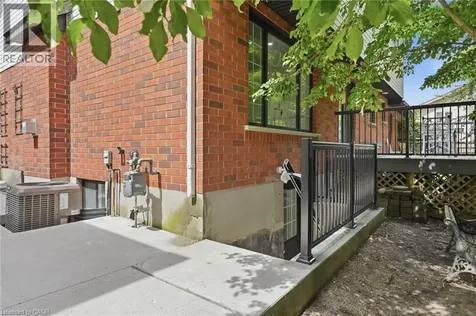 292 Thorncrest Drive Waterloo ON N2L 5R5