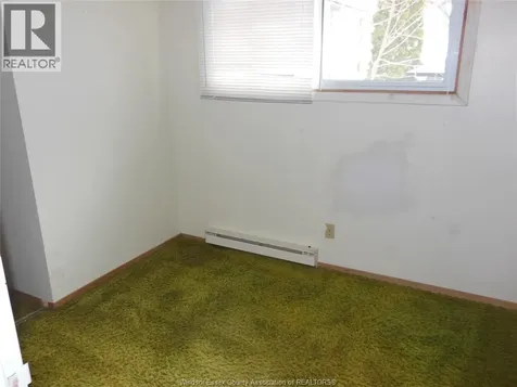 1262 Cottage Windsor ON N9H 1Y8