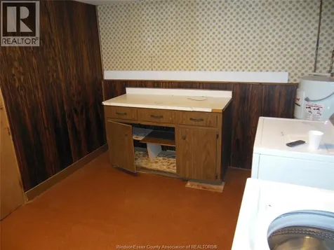 1262 Cottage Windsor ON N9H 1Y8