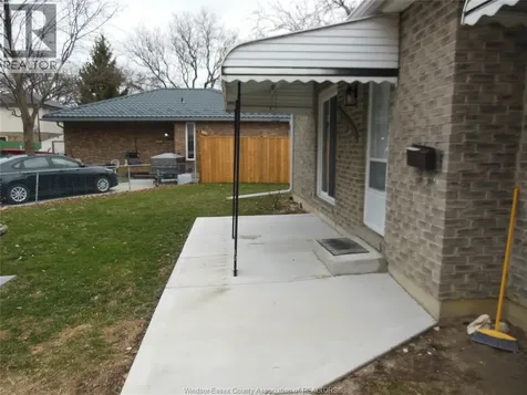 1262 Cottage Windsor ON N9H 1Y8