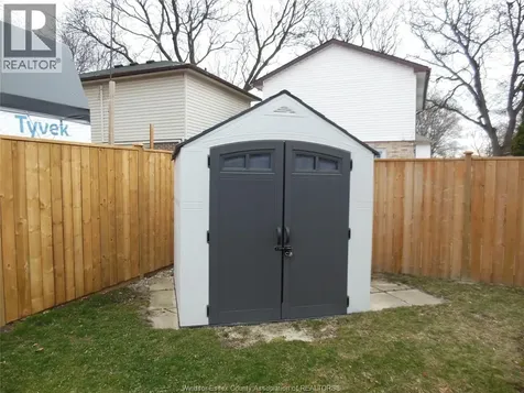 1262 Cottage Windsor ON N9H 1Y8