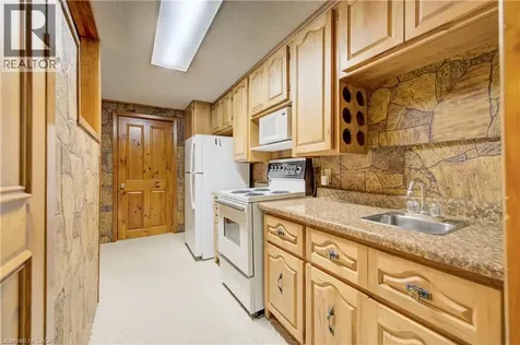 54 Stonegate Drive Kitchener ON N2A 2Z1