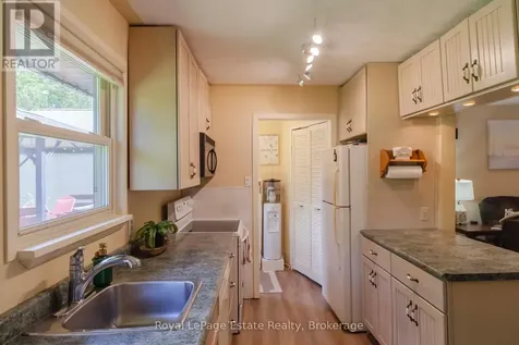 326 Lindsay Street South Bruce Peninsula ON N0H 2G0