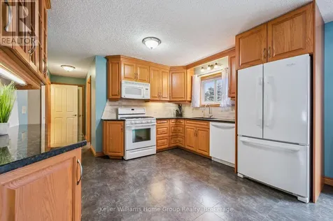 28 Edward Street Mapleton ON N0G 1P0