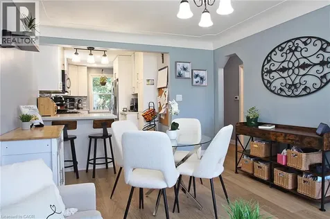 7 Lampton Place Hamilton ON L8H 6J7