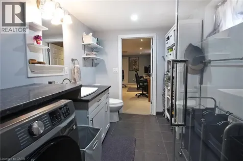 7 Lampton Place Hamilton ON L8H 6J7