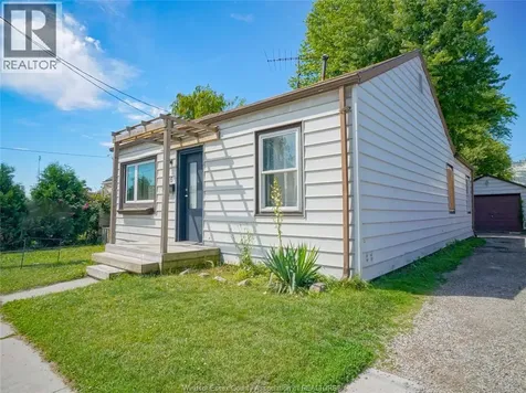 16 Mcnaughton Avenue Wallaceburg ON N8A 1R8