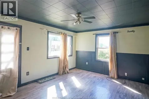 16 Mcnaughton Avenue Wallaceburg ON N8A 1R8