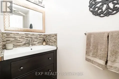 26 Vesta Street Ottawa ON K2J 3Y9