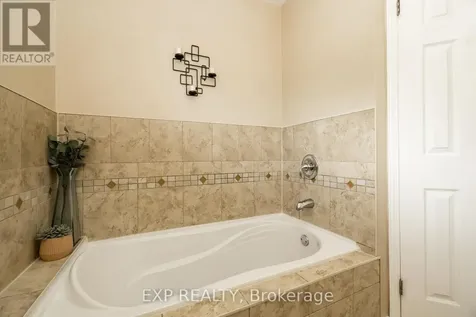 26 Vesta Street Ottawa ON K2J 3Y9