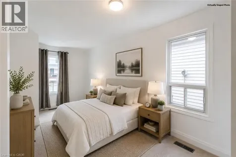 92 East 24th Street Hamilton ON L8V 2Y1