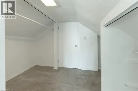92 East 24th Street Hamilton ON L8V 2Y1