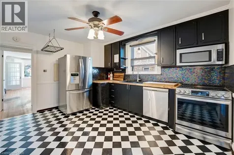135 Wexford Avenue South Hamilton ON L8K 2N9