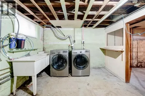 135 Wexford Avenue South Hamilton ON L8K 2N9