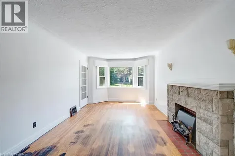 135 Wexford Avenue South Hamilton ON L8K 2N9